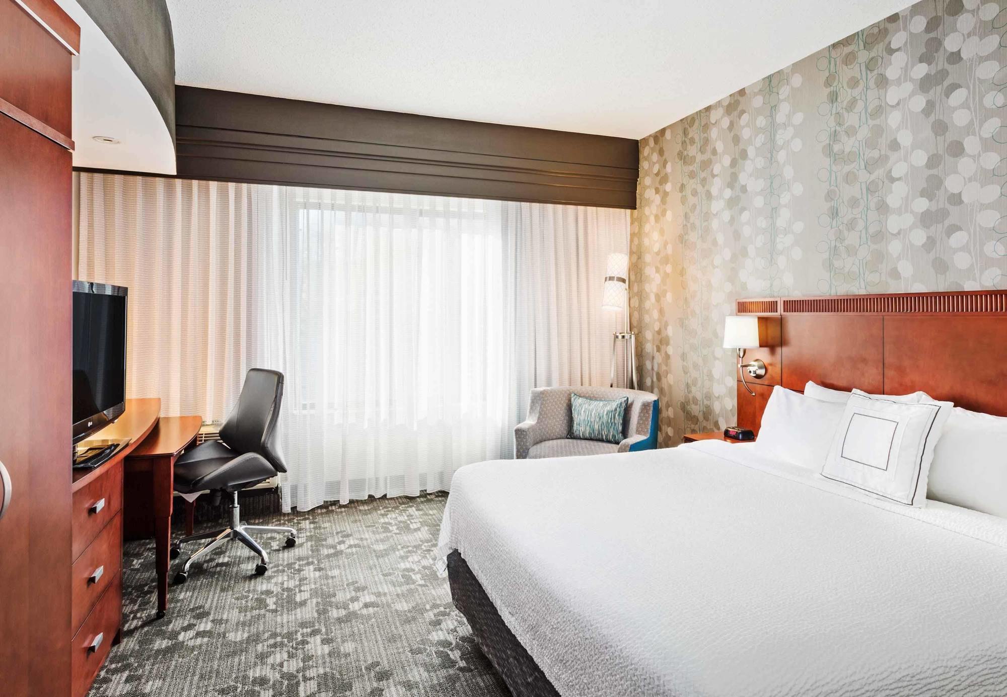 Courtyard By Marriott Knoxville Airport Alcoa Exterior photo